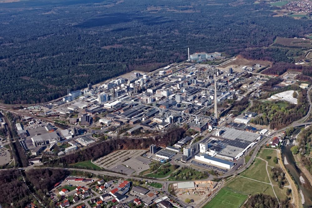 Luftbild Burgkirchen an der Alz - Werksgelände des Chemieproduzenten Dyneon in Gendorf Burgkirchen an der Alz im Bundesland Bayern