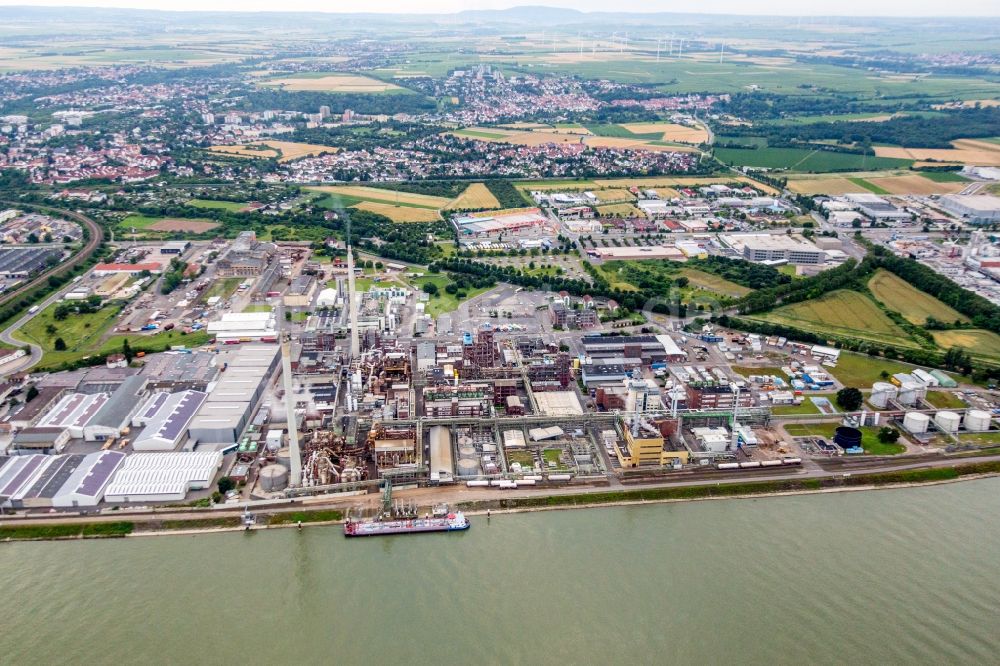 Luftaufnahme Worms - Werksgelände des Chemieproduzenten Evonik in Worms im Bundesland Rheinland-Pfalz, Deutschland