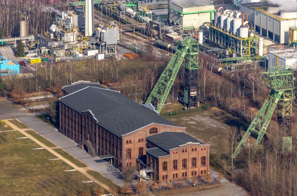 Gladbeck von oben - Werksgelände des Chemieproduzenten Ineos Phenol GmbH im Ortsteil Zweckel in Gladbeck im Bundesland Nordrhein-Westfalen, Deutschland