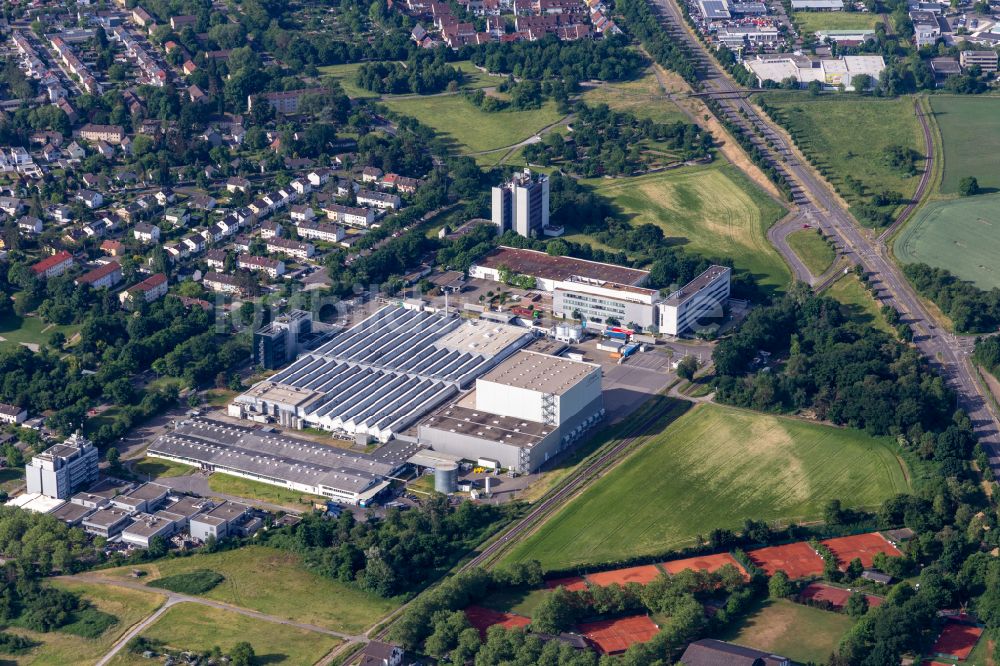 Luftbild Karlsruhe - Werksgelände des Chemieproduzenten L'OREAL Produktion Deutschland GmbH & Co. KG in Karlsruhe im Bundesland Baden-Württemberg, Deutschland