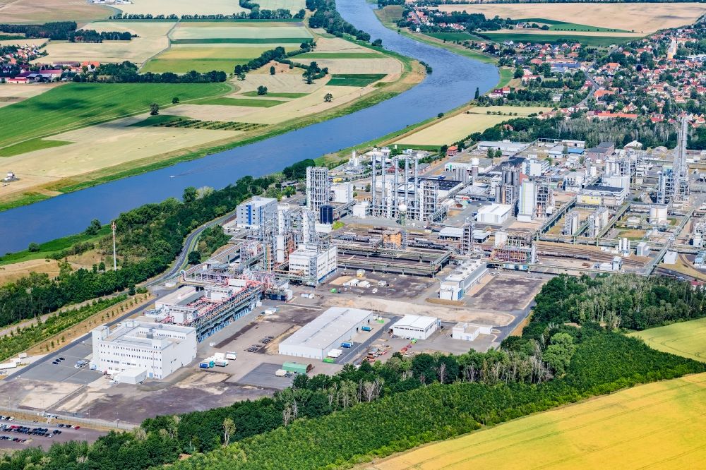 Nünchritz von oben - Werksgelände des Chemieproduzenten Wacker Chemie AG in Nünchritz im Bundesland Sachsen, Deutschland