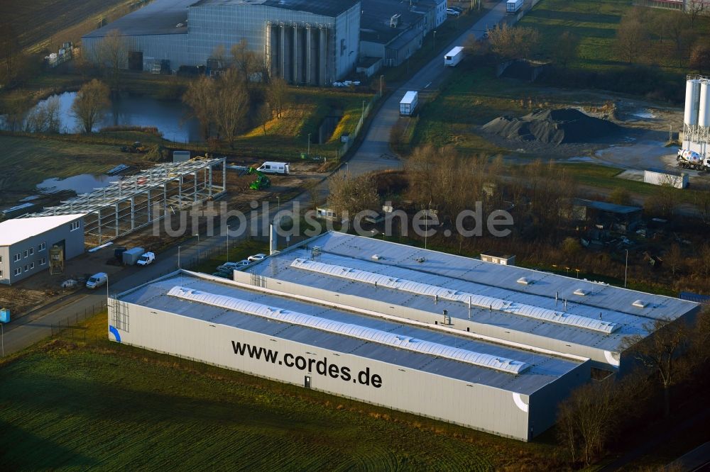 Luftaufnahme Boizenburg/Elbe - Werksgelände der Cordes Gruppe in Boizenburg/Elbe im Bundesland Mecklenburg-Vorpommern, Deutschland