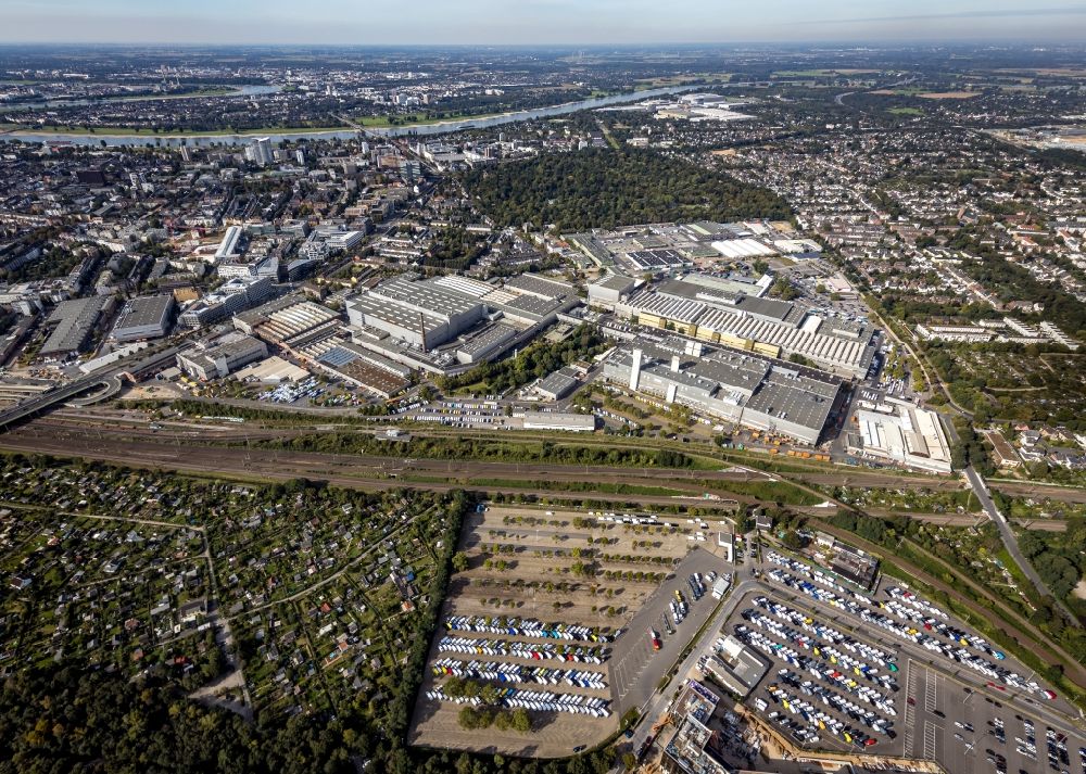 Düsseldorf von oben - Werksgelände der Daimler AG in Düsseldorf im Bundesland Nordrhein-Westfalen, Deutschland