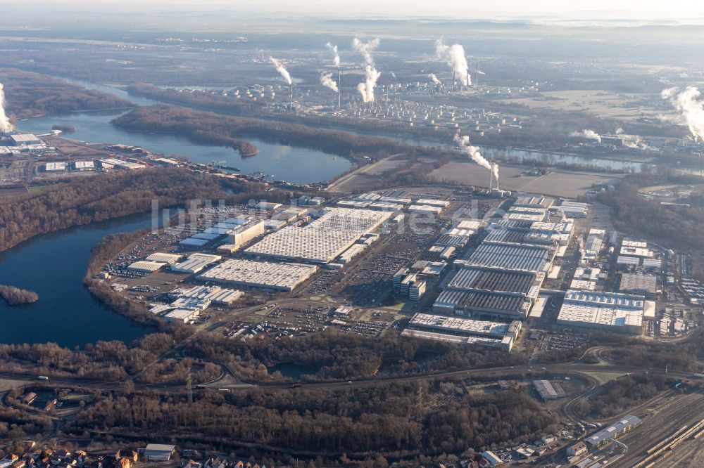 Luftbild Wörth am Rhein - Werksgelände der Daimler AG, LKW-Werk in Wörth am Rhein im Bundesland Rheinland-Pfalz, Deutschland