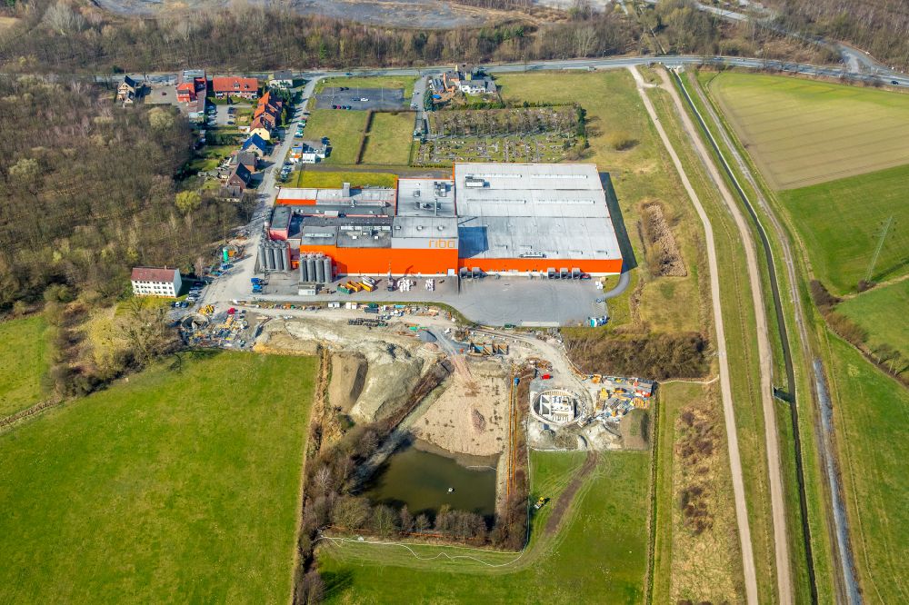 Hamm aus der Vogelperspektive: Werksgelände der der Riba Verpackungen GmbH im Ortsteil Wiescherhöfen in Hamm im Bundesland Nordrhein-Westfalen