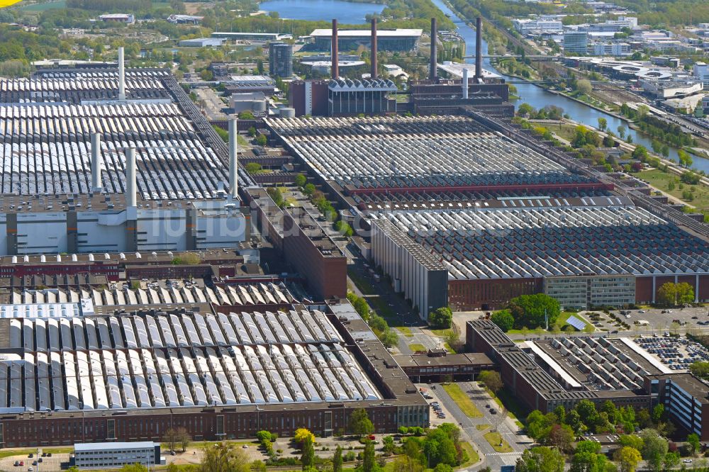 Luftaufnahme Wolfsburg - Werksgelände der der VW VOLKSWAGEN AG in Wolfsburg im Bundesland Niedersachsen, Deutschland