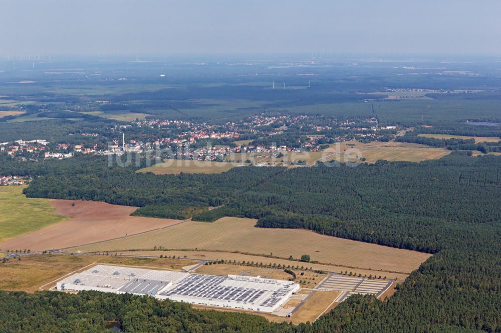 Bernsdorf aus der Vogelperspektive: Werksgelände der TD Deutsche Klimakompressor GmbH in Bernsdorf im Bundesland Sachsen, Deutschland