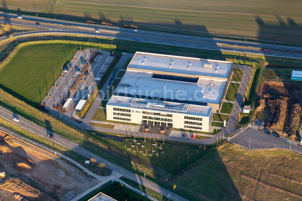 Rülzheim von oben - Werksgelände der Eizo GmbH auf dem Gewerbegebiet Nord in Rülzheim im Bundesland Rheinland-Pfalz, Deutschland