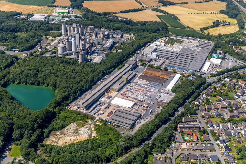 Luftbild Neubeckum - Werksgelände der Eternit GmbH in Neubeckum im Bundesland Nordrhein-Westfalen, Deutschland