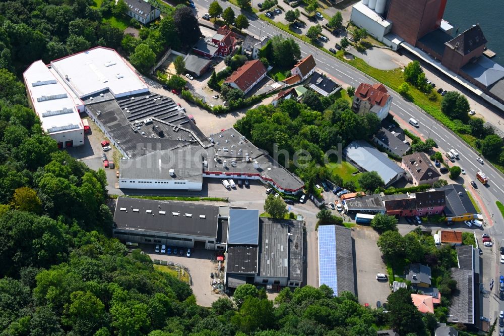 Luftaufnahme Flensburg - Werksgelände der FDF Flensburger Dragee-Fabrik GmbH & Co. KG in Flensburg im Bundesland Schleswig-Holstein, Deutschland
