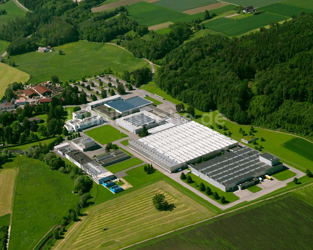 Luftaufnahme Schwendi - Werksgelände der Firma Max Weishaupt GmbH in Schwendi im Bundesland Baden-Württemberg, Deutschland