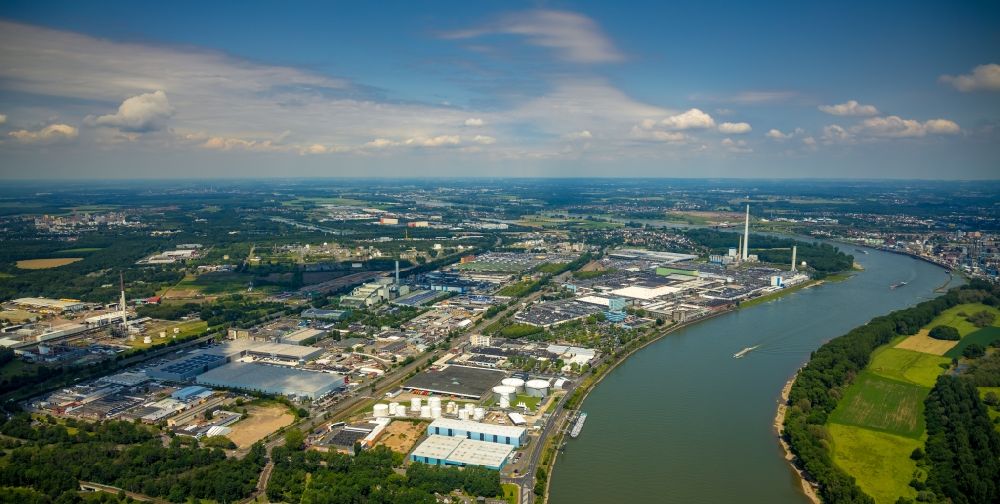 Luftaufnahme Köln - Werksgelände der Ford-Werke GmbH im Ortsteil Niehl in Köln im Bundesland Nordrhein-Westfalen, Deutschland