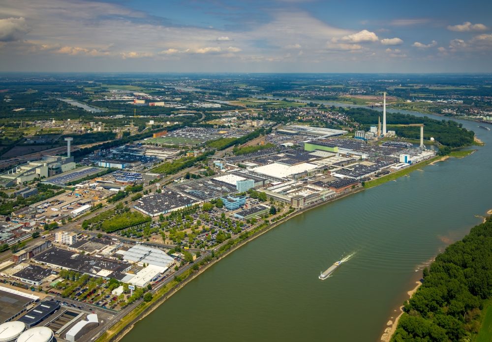Köln aus der Vogelperspektive: Werksgelände der Ford-Werke GmbH im Ortsteil Niehl in Köln im Bundesland Nordrhein-Westfalen, Deutschland