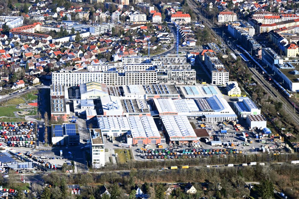 Luftaufnahme München - Werksgelände der Franz Xaver Meiller Fahrzeug- und Maschinenfabrik - GmbH & Co KG im Ortsteil Moosach in München im Bundesland Bayern, Deutschland