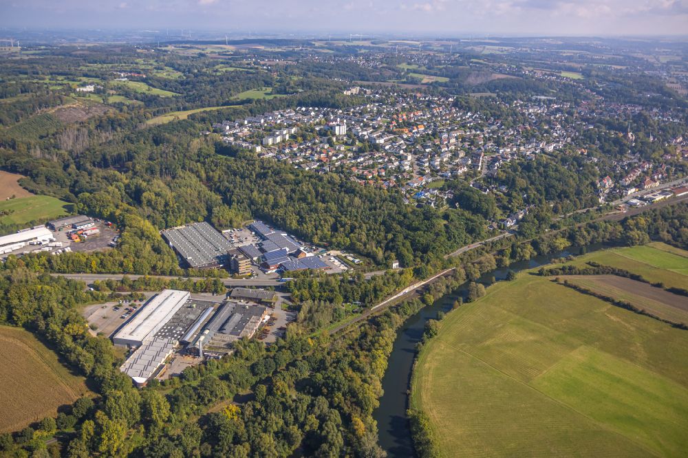 Luftaufnahme Fröndenberg/Ruhr - Werksgelände der Fröndenberger Drahtwerk GmbH in Fröndenberg/Ruhr im Bundesland Nordrhein-Westfalen, Deutschland