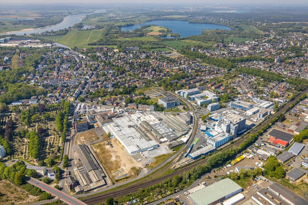 Wesel von oben - Werksgelände der Geberit Vertriebs GmbH in Wesel im Bundesland Nordrhein-Westfalen, Deutschland