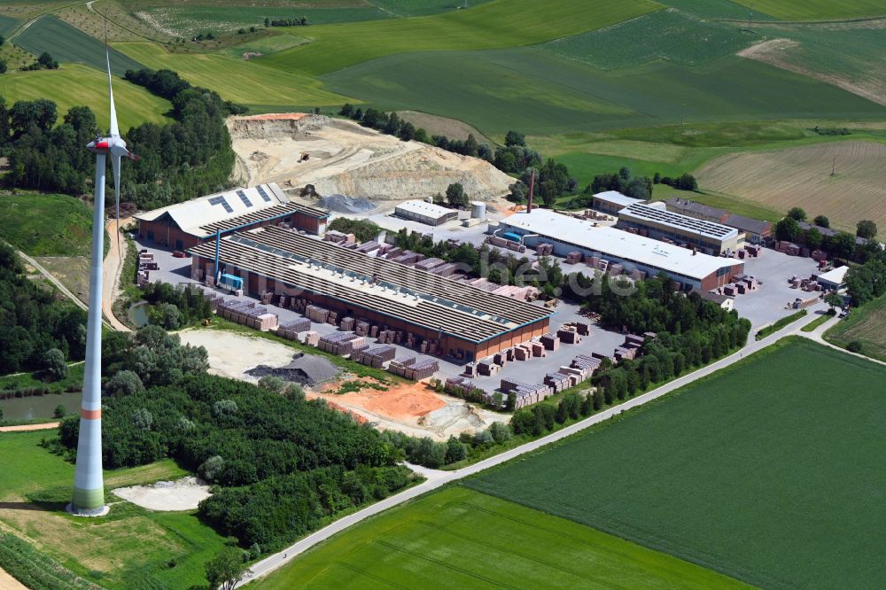 Dachau aus der Vogelperspektive: Werksgelände der Hörl & Hartmann Ziegeltechnik GmbH & Co. KG in Dachau im Bundesland Bayern, Deutschland