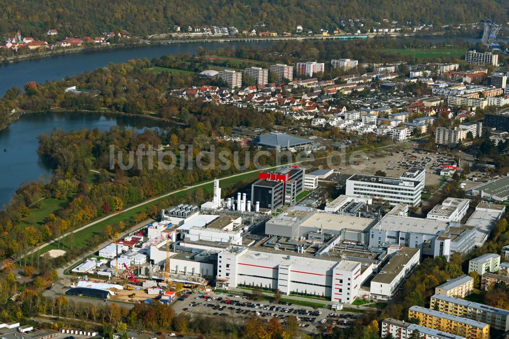 Regensburg von oben - Werksgelände der Infineon Technologies AG in Regensburg im Bundesland Bayern, Deutschland