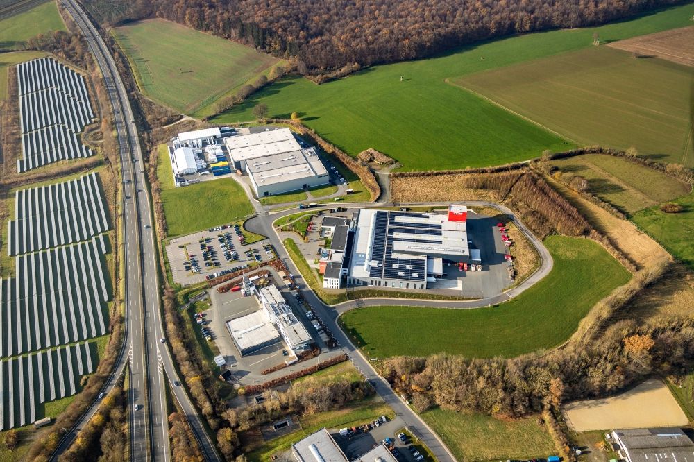 Meschede von oben - Werksgelände der ITH GmbH & Co. KG im Ortsteil Enste in Meschede im Bundesland Nordrhein-Westfalen