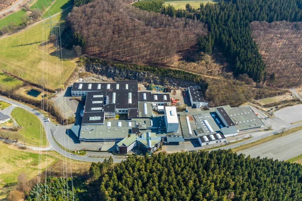 Eslohe (Sauerland) aus der Vogelperspektive: Werksgelände der KettenWulf Betriebs GmbH in Eslohe (Sauerland) im Bundesland Nordrhein-Westfalen, Deutschland