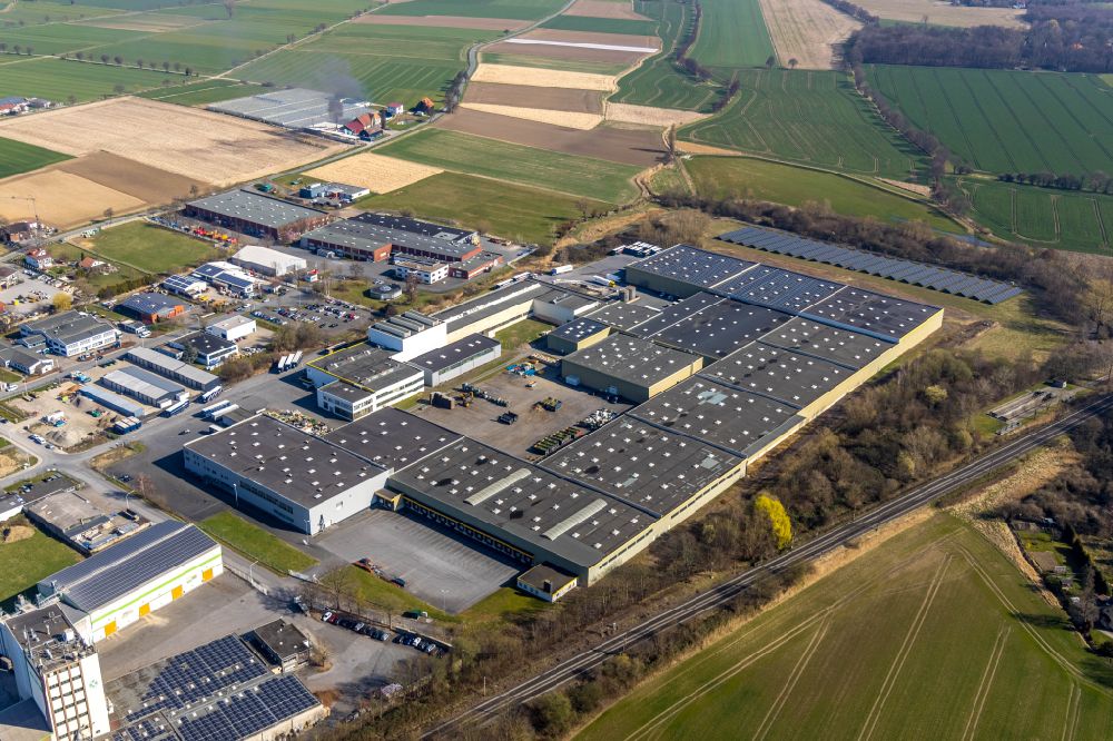 Luftaufnahme Werl - Werksgelände der KETTLER Holding GmbH Zur Mersch im Ortsteil Westönnen in Werl im Bundesland Nordrhein-Westfalen, Deutschland