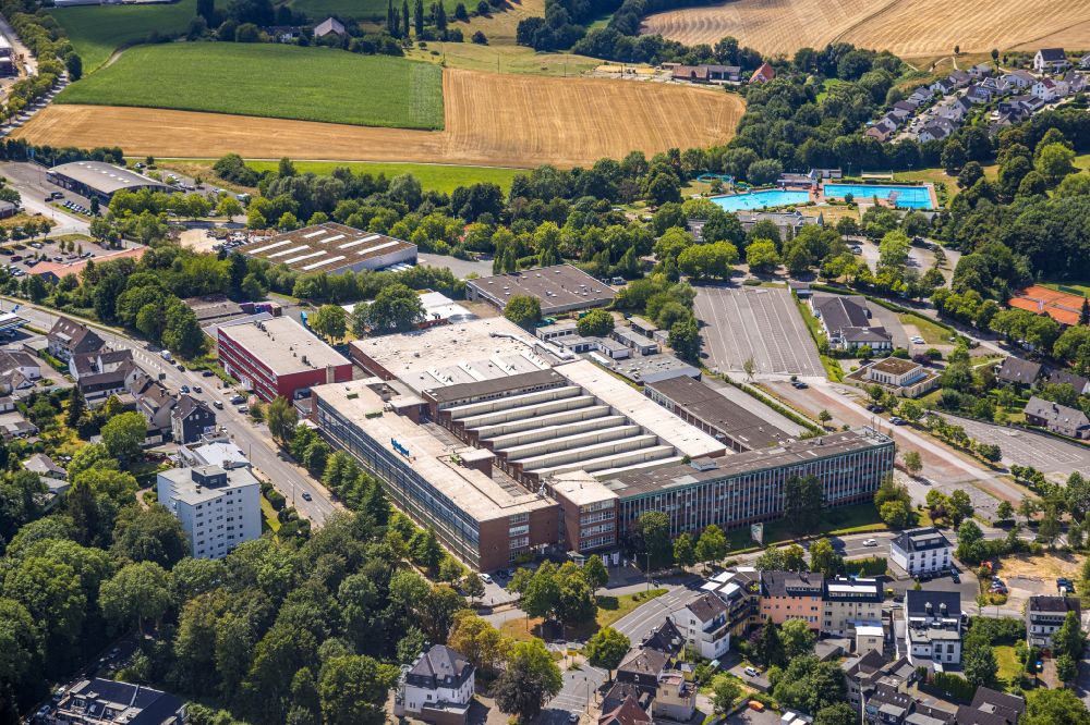 Heiligenhaus von oben - Werksgelände Kiekert AG in Heiligenhaus im Bundesland Nordrhein-Westfalen, Deutschland