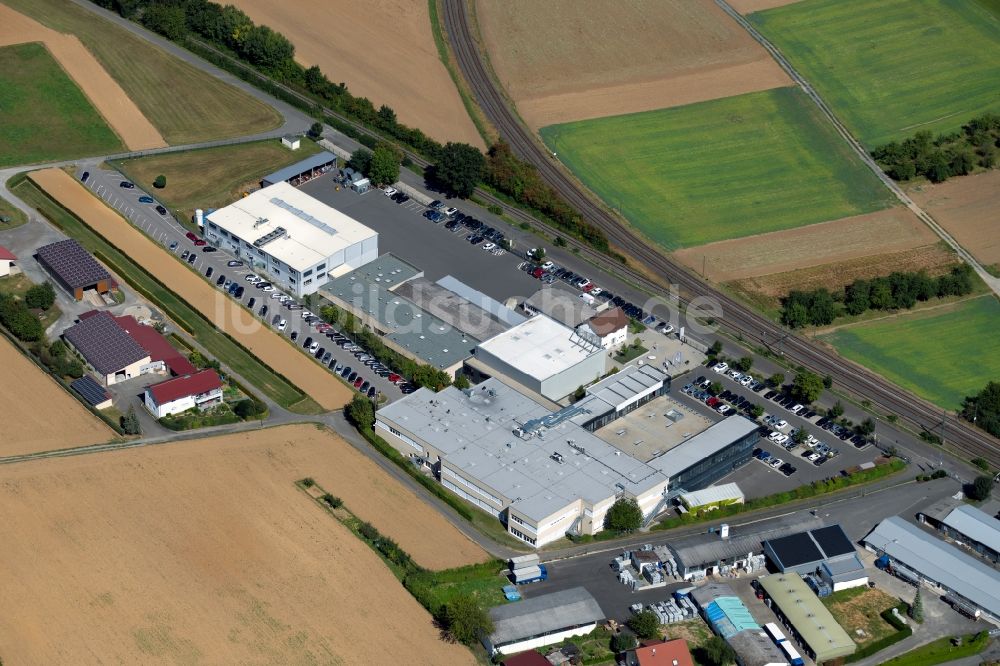 Luftbild Lauda-Königshofen - Werksgelände LAUDA DR. R. WOBSER GMBH & CO. KG entlang der Pfarrstraße in Lauda-Königshofen im Bundesland Baden-Württemberg, Deutschland