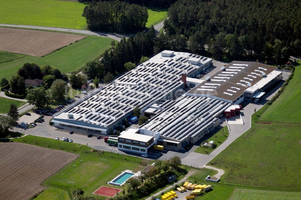 Luftaufnahme Büchenbach - Werksgelände der Memmert GmbH + Co.KG an der Willi-Memmert-Straße in Büchenbach im Bundesland Bayern, Deutschland