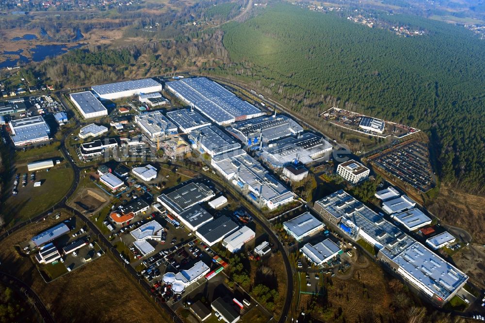 Oranienburg von oben - Werksgelände der ORAFOL Europe GmbH in Oranienburg im Bundesland Brandenburg, Deutschland