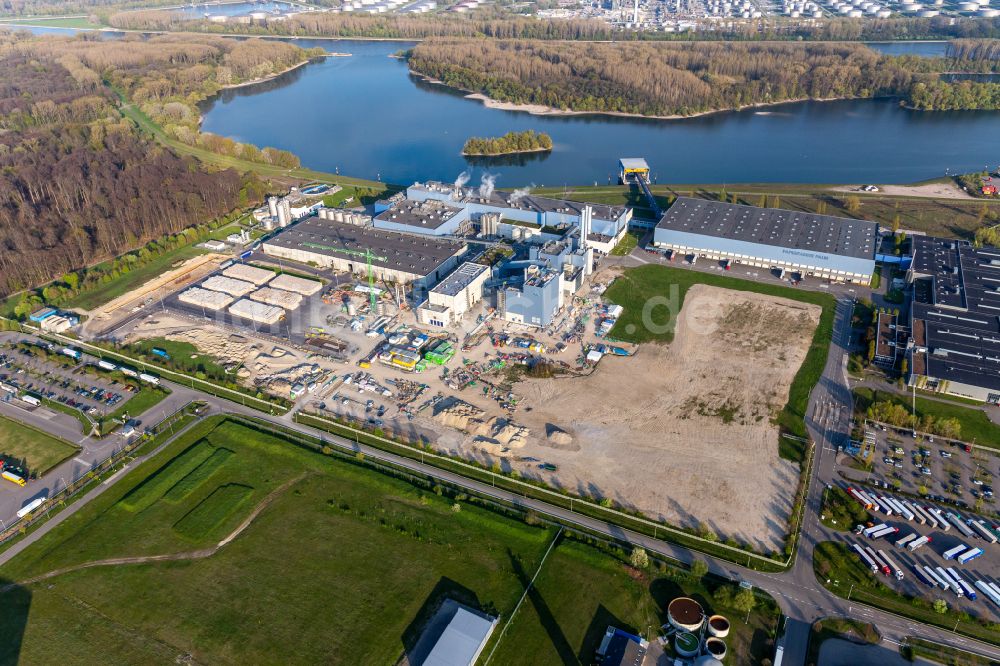 Wörth am Rhein von oben - Werksgelände der Papierfabrik Palm in Wörth am Rhein im Bundesland Rheinland-Pfalz, Deutschland