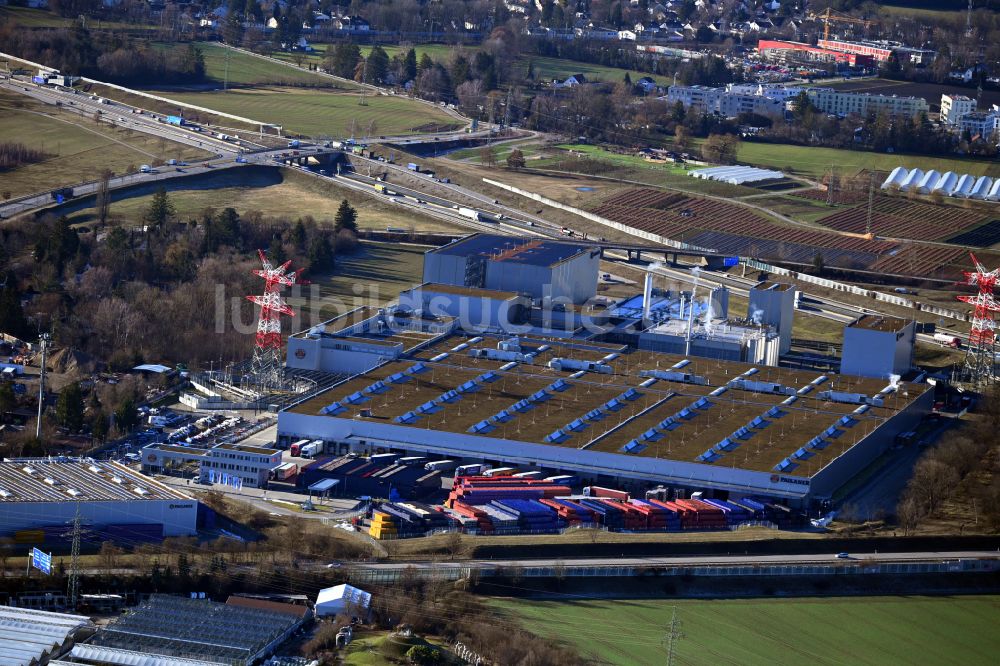 Luftaufnahme München - Werksgelände der Paulaner Brauerei im Ortsteil Lochhausen in München im Bundesland Bayern, Deutschland
