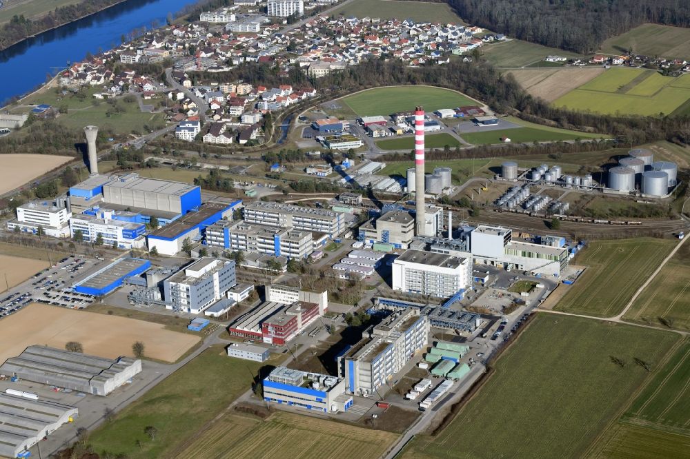 Luftaufnahme Sisseln - Werksgelände des Pharma-, Grundstoff- und Chemieproduzenten DSM Nutritional Products AG in Sisseln im Kanton Aargau, Schweiz