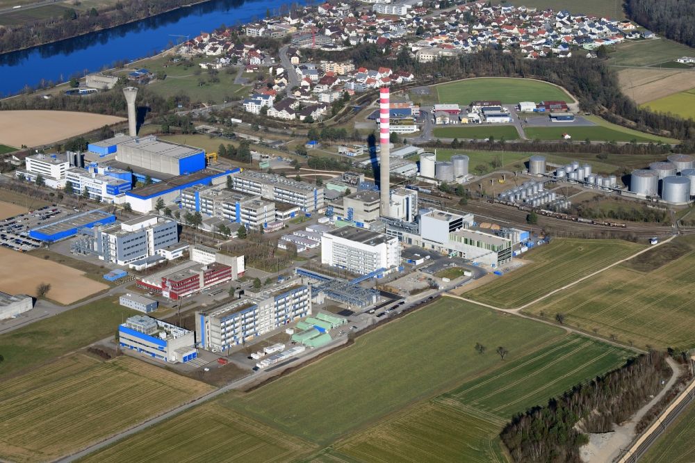 Sisseln aus der Vogelperspektive: Werksgelände des Pharma-, Grundstoff- und Chemieproduzenten DSM Nutritional Products AG in Sisseln im Kanton Aargau, Schweiz