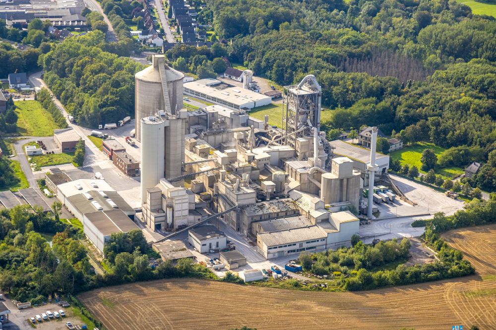 Luftbild Beckum - Werksgelände der PHOENIX Zementwerke Krogbeumker Holding GmbH & Co. KG in Beckum im Bundesland Nordrhein-Westfalen, Deutschland