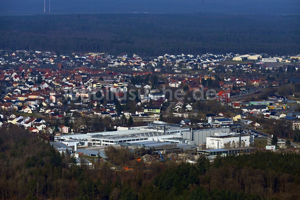 Walldürn von oben - Werksgelände der Procter & Gamble Manufacturing GmbH in Walldürn im Bundesland Baden-Württemberg, Deutschland