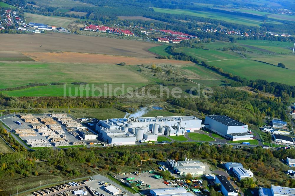 Luftaufnahme Burg - Werksgelände der Propapier PM1 GmbH Lindenallee in Burg im Bundesland Sachsen-Anhalt
