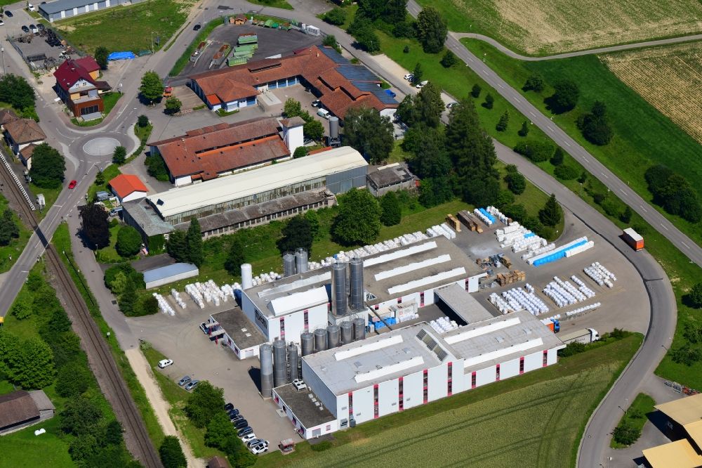 Grießen von oben - Werksgelände der Schaetti GmbH Kunststoffmahlwerk in Grießen im Bundesland Baden-Württemberg, Deutschland