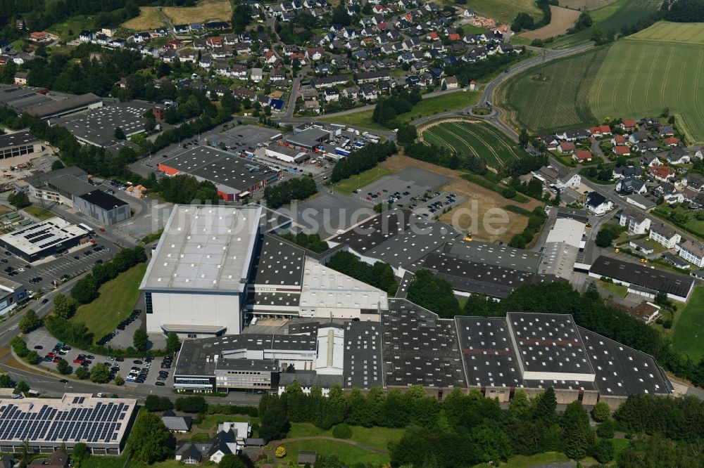 Luftaufnahme Sundern (Sauerland) - Werksgelände der SEVERIN Elektrogeräte GmbH in Sundern (Sauerland) im Bundesland Nordrhein-Westfalen, Deutschland