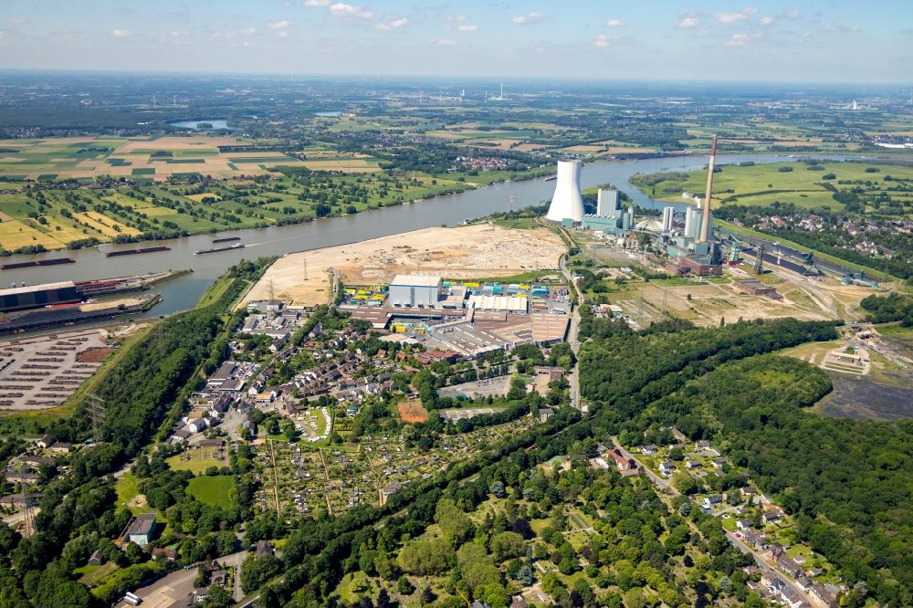 Luftaufnahme Duisburg - Werksgelände der Sinalco Internat. GmbH & Co.KG in Duisburg im Bundesland Nordrhein-Westfalen, Deutschland