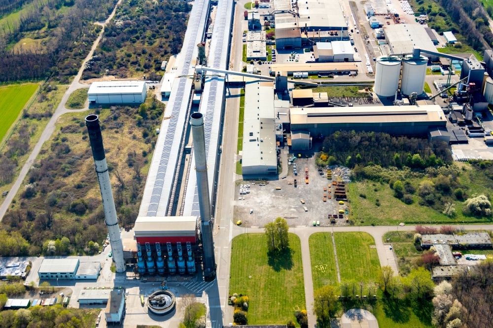 Luftaufnahme Voerde (Niederrhein) - Werksgelände der TRIMET Aluminium SE in Voerde (Niederrhein) im Bundesland Nordrhein-Westfalen, Deutschland