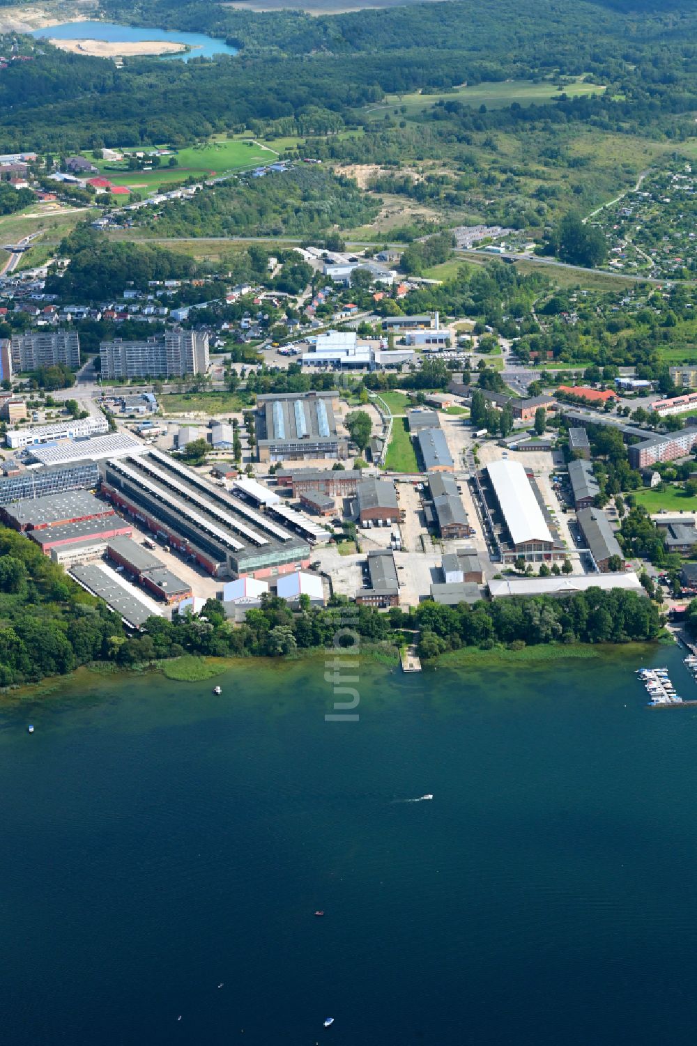 Neubrandenburg von oben - Werksgelände der Weka Holzbau GmbH in Neubrandenburg im Bundesland Mecklenburg-Vorpommern, Deutschland
