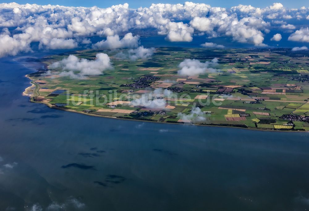 Luftbild Oldsum - Wetterlage mit Wolkenbildung über der Insel Föhr in Oldsum im Bundesland Schleswig-Holstein