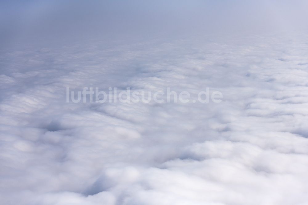 Münster aus der Vogelperspektive: Wetterlage mit Wolkenbildung in Münster im Bundesland Nordrhein-Westfalen, Deutschland