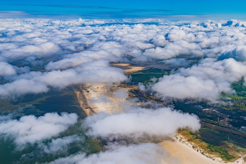 Sankt Peter-Ording von oben - Wetterlage mit Wolkenbildung in Sankt Peter-Ording im Bundesland Schleswig-Holstein, Deutschland