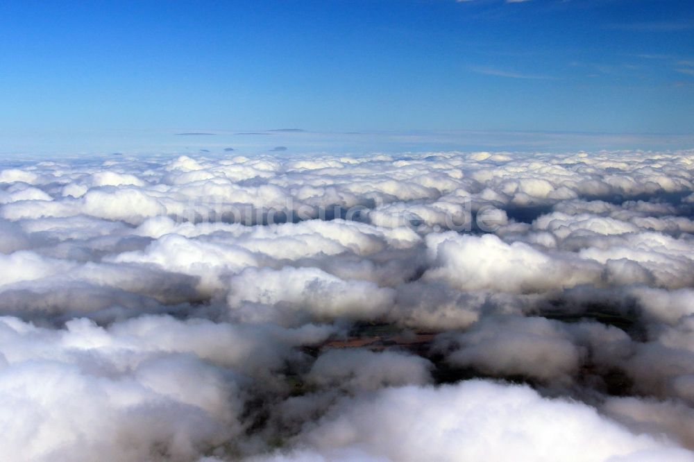 Luftaufnahme Stölln - Wetterlage mit Wolkenbildung in Stölln im Bundesland Brandenburg, Deutschland