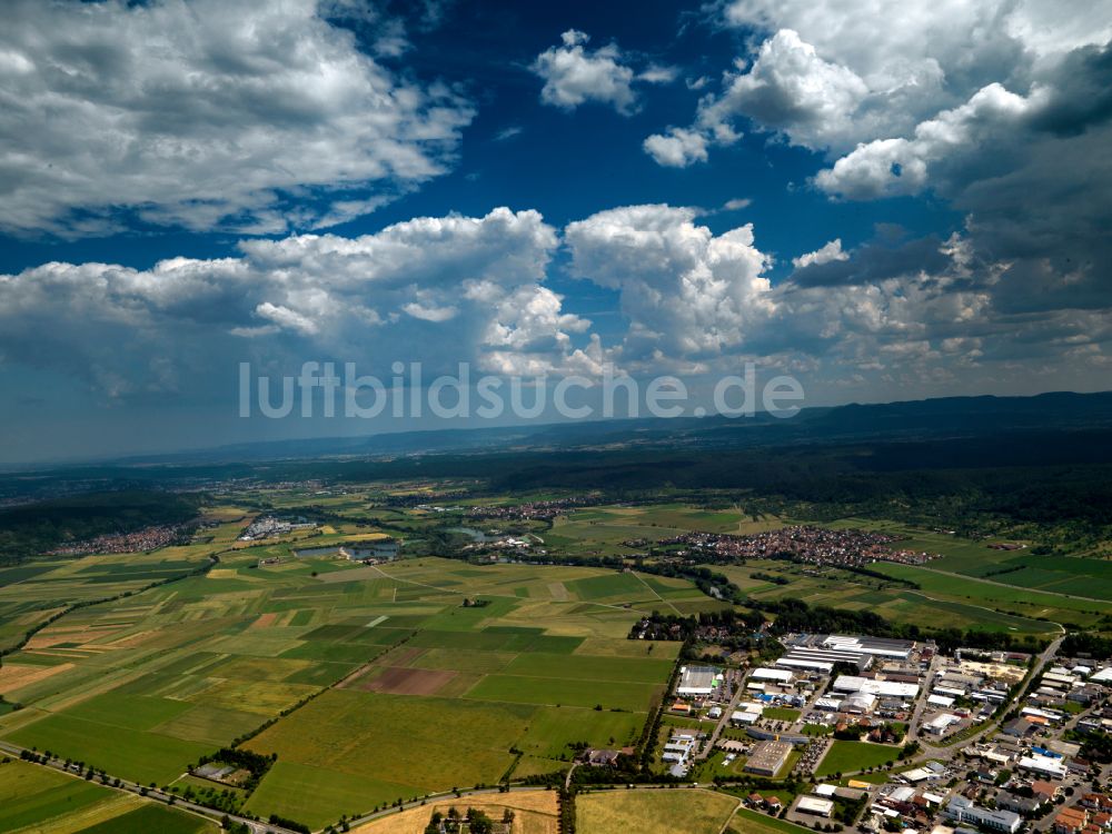 Tübingen aus der Vogelperspektive: Wetterlage mit Wolkenbildung in Tübingen im Bundesland Baden-Württemberg, Deutschland
