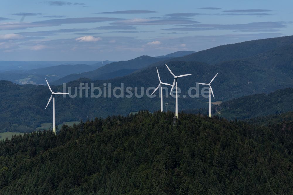Luftaufnahme Freiburg im Breisgau - Windenergieanlage in einem Wald in Freiburg im Breisgau im Bundesland Baden-Württemberg, Deutschland