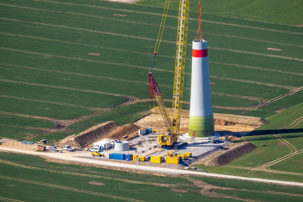 Wülfte von oben - Windenergieanlagen- Baustelle (WEA) auf einem Feld in Wülfte im Bundesland Nordrhein-Westfalen, Deutschland