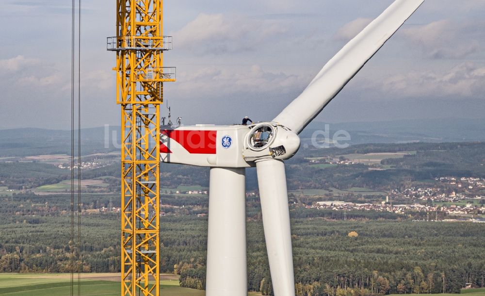 Kemnath a.Buchberg von oben - Windenergieanlagen (WEA) Baustelle - Windrad- auf einem Feld in Kemnath am Buchberg im Bundesland Bayern, Deutschland