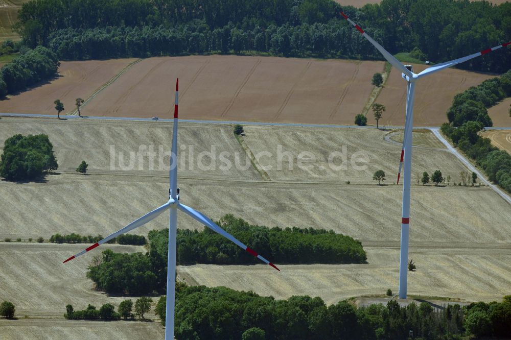 Ebenheim aus der Vogelperspektive: Windenergieanlagen (WEA) auf einem Feld in Ebenheim im Bundesland Thüringen, Deutschland